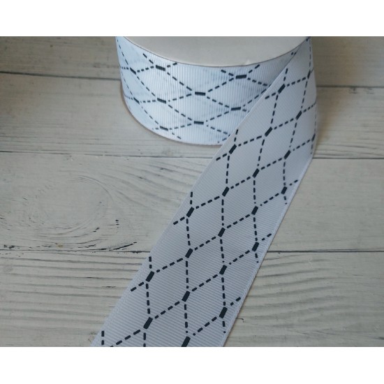 Лента репсовая с рисунком "Ромбик" 4 см цв. белый, цена за 1 м